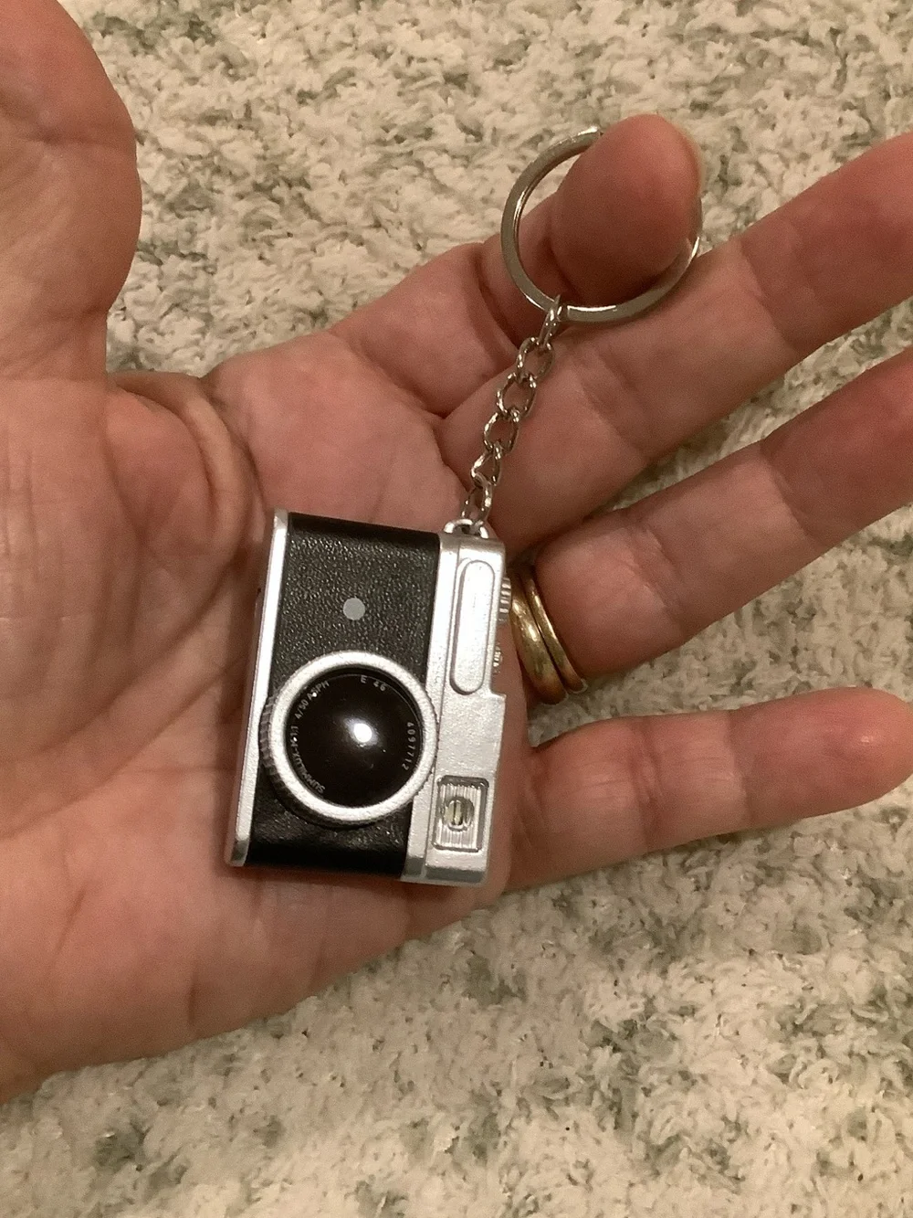 Vintage-Style Black & Silver Mini Camera Keychain Bag Charm NWT 4”